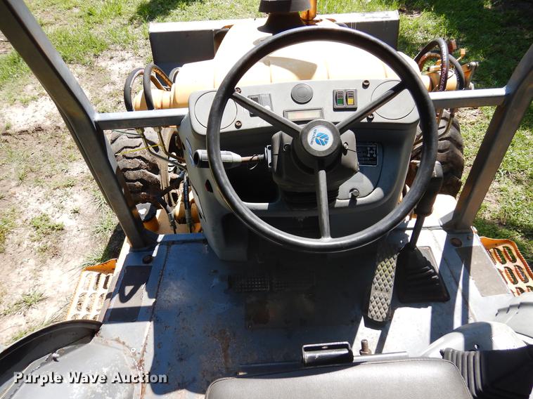 image for item DD3004 1999 New Holland 575E backhoe