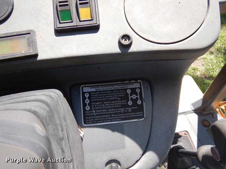 image for item DD3004 1999 New Holland 575E backhoe