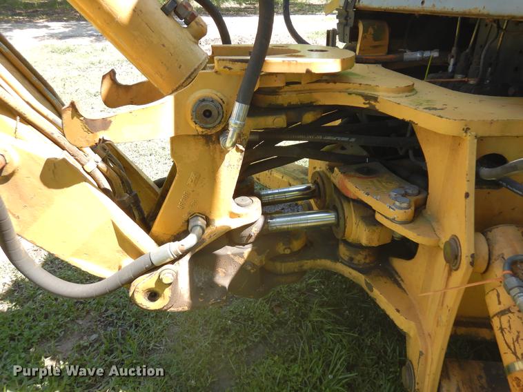 image for item DD3004 1999 New Holland 575E backhoe