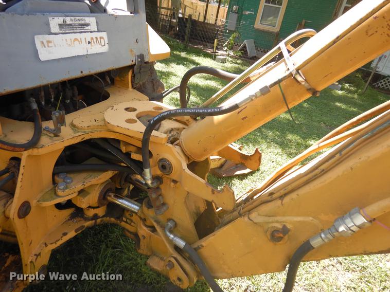 image for item DD3004 1999 New Holland 575E backhoe