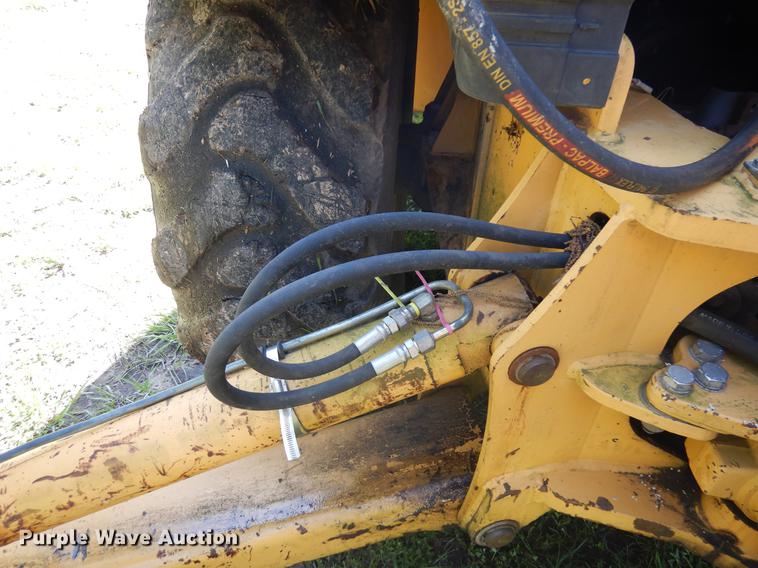image for item DD3004 1999 New Holland 575E backhoe