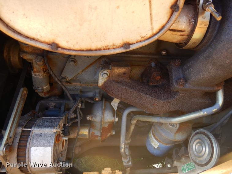 image for item DD3004 1999 New Holland 575E backhoe