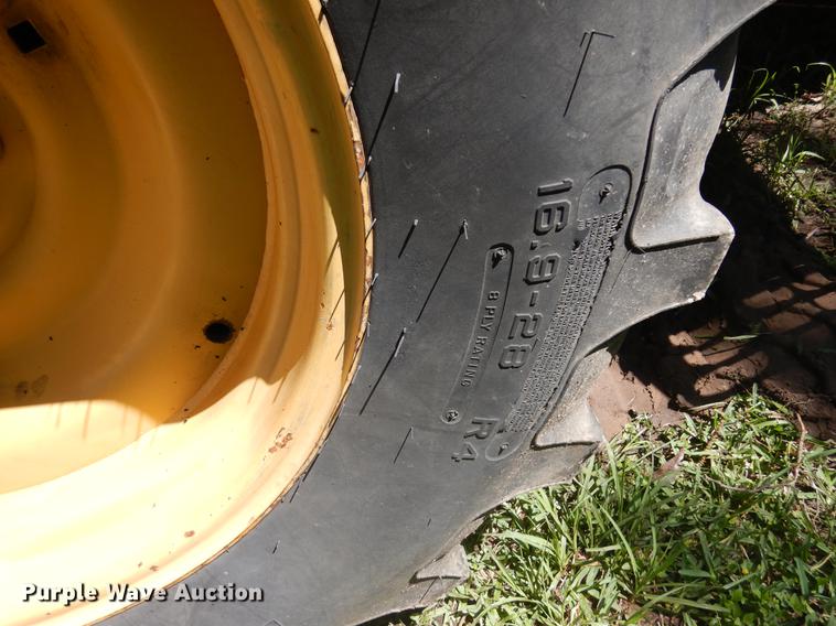 image for item DD3004 1999 New Holland 575E backhoe