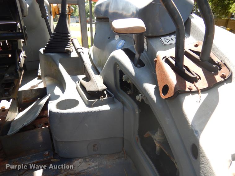 image for item DD3004 1999 New Holland 575E backhoe