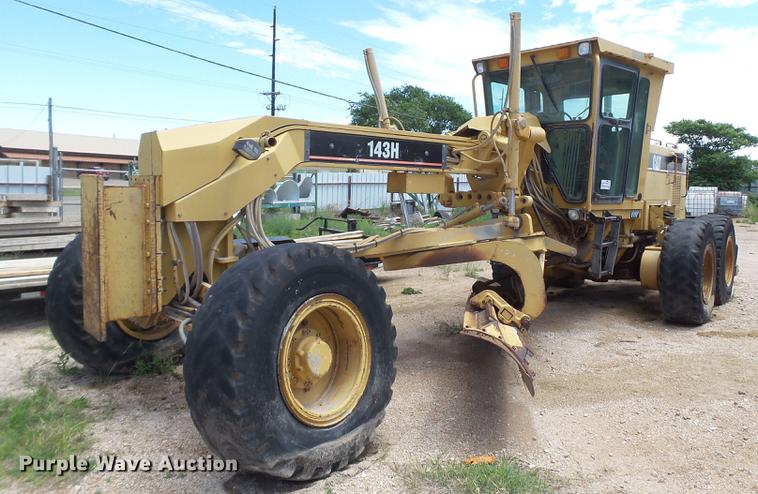image for item DE1380 1996 Caterpillar 143H motor grader