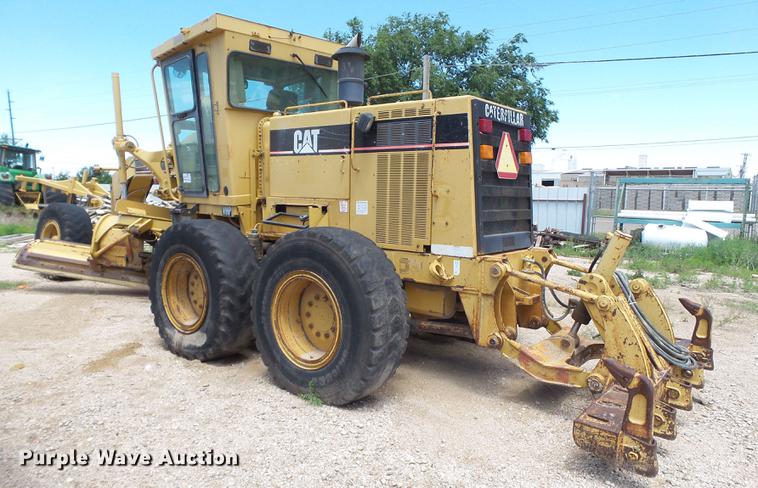 image for item DE1380 1996 Caterpillar 143H motor grader