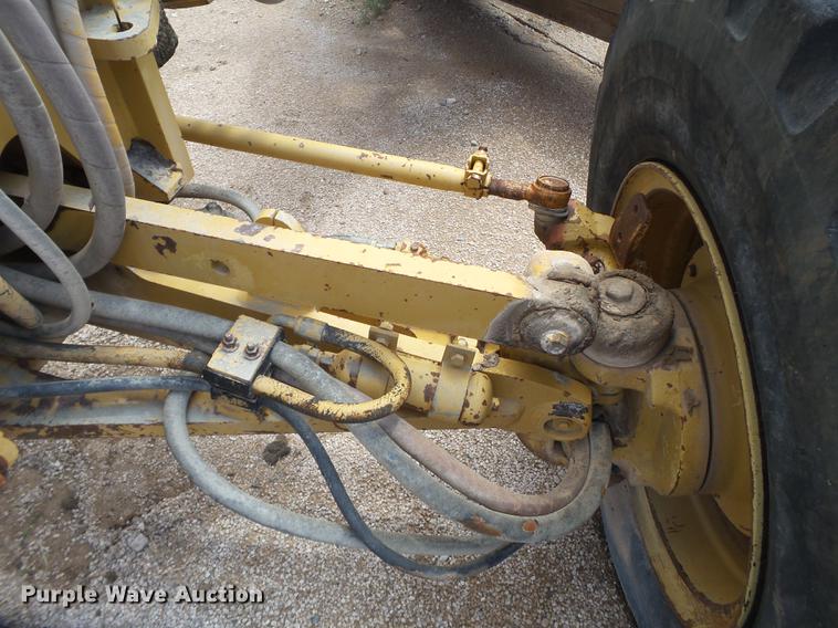 image for item DE1380 1996 Caterpillar 143H motor grader