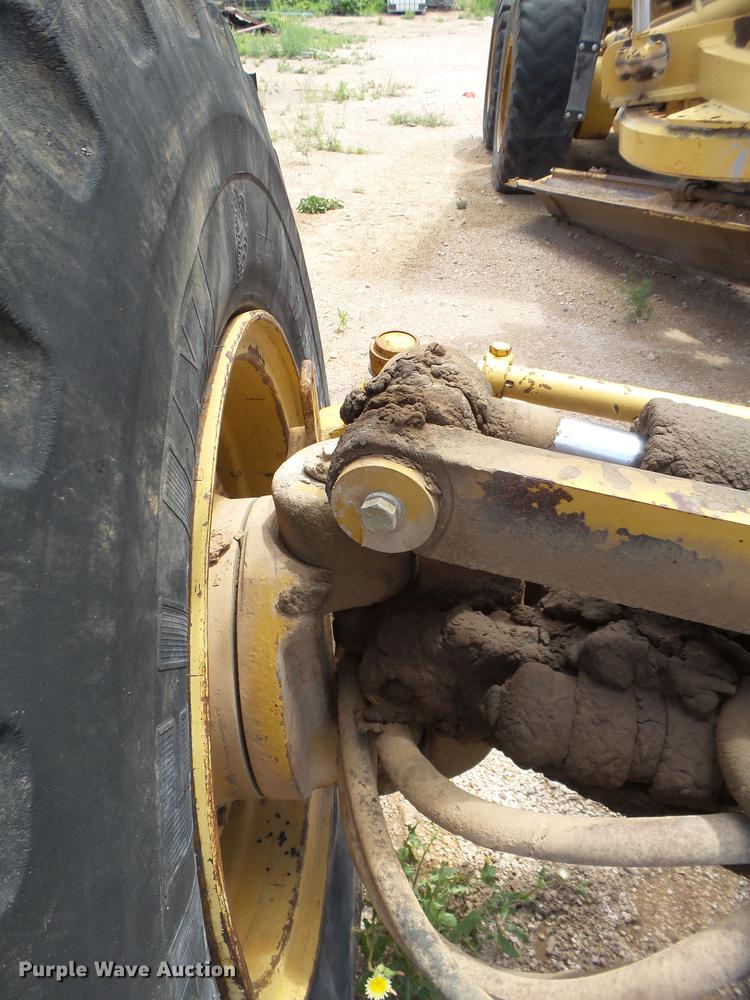 image for item DE1380 1996 Caterpillar 143H motor grader