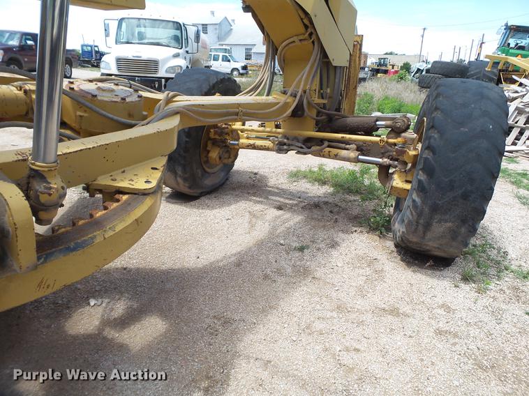 image for item DE1380 1996 Caterpillar 143H motor grader