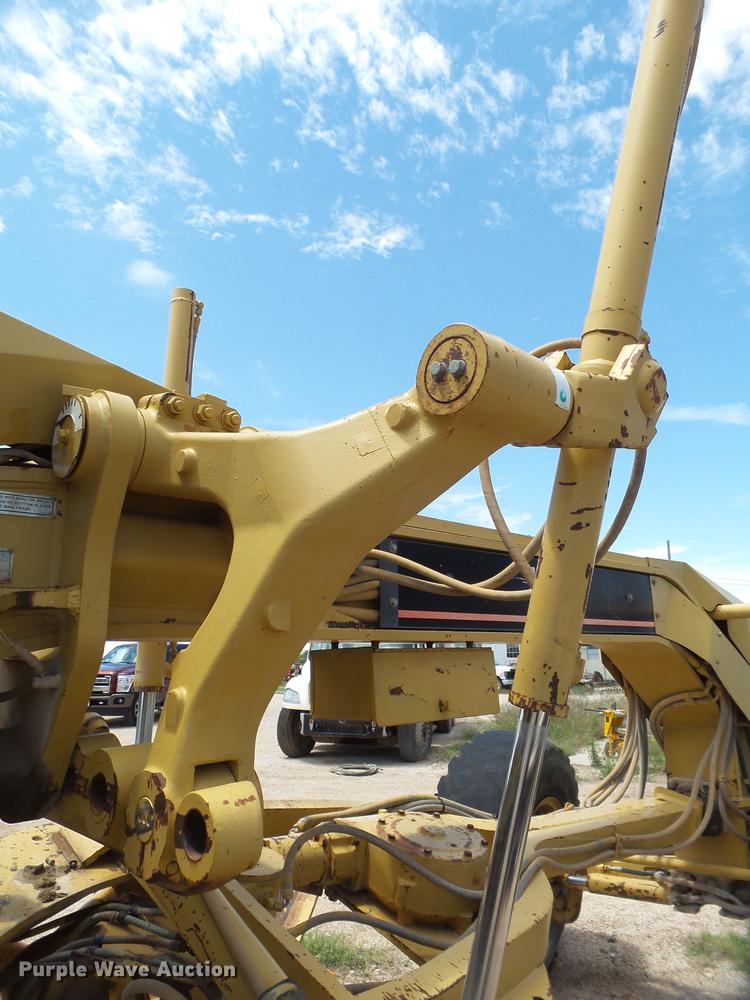 image for item DE1380 1996 Caterpillar 143H motor grader