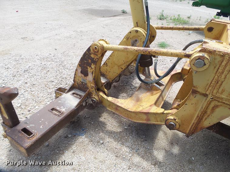 image for item DE1380 1996 Caterpillar 143H motor grader