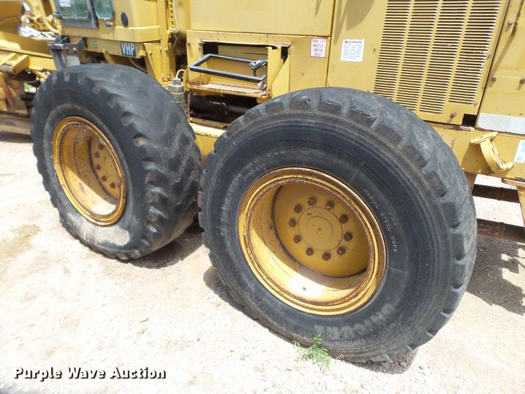 image for item DE1380 1996 Caterpillar 143H motor grader