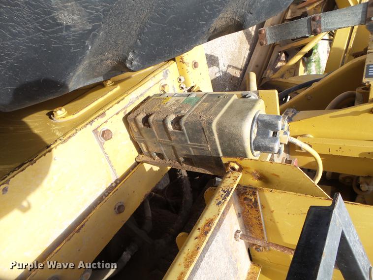 image for item DE1380 1996 Caterpillar 143H motor grader