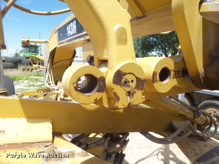 image for item DE1380 1996 Caterpillar 143H motor grader