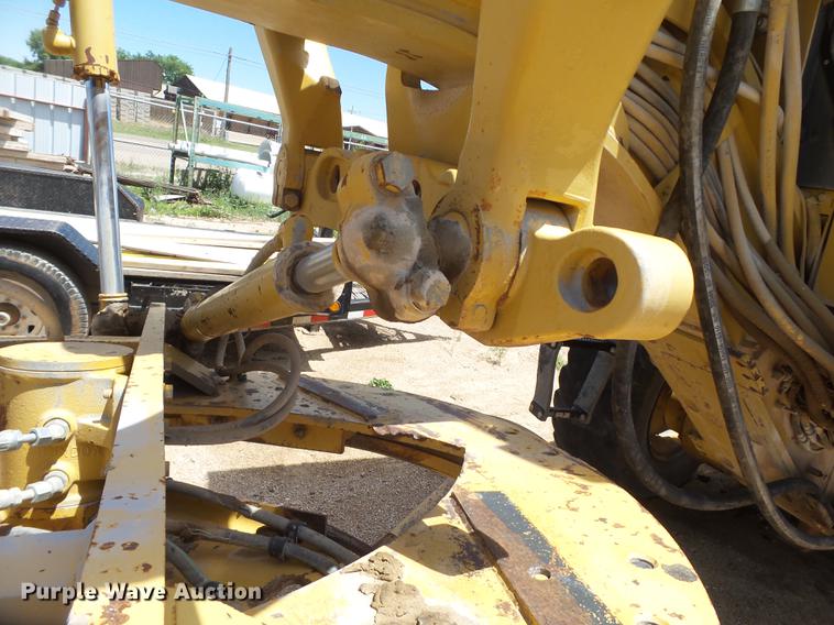 image for item DE1380 1996 Caterpillar 143H motor grader