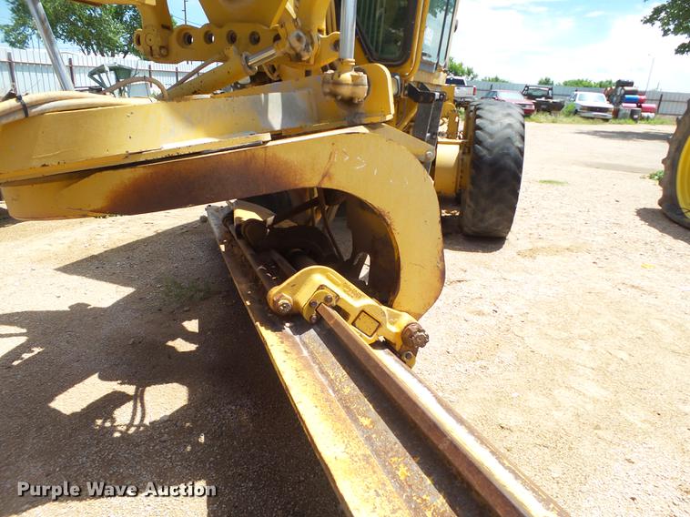 image for item DE1380 1996 Caterpillar 143H motor grader