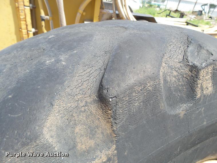 image for item DE1380 1996 Caterpillar 143H motor grader