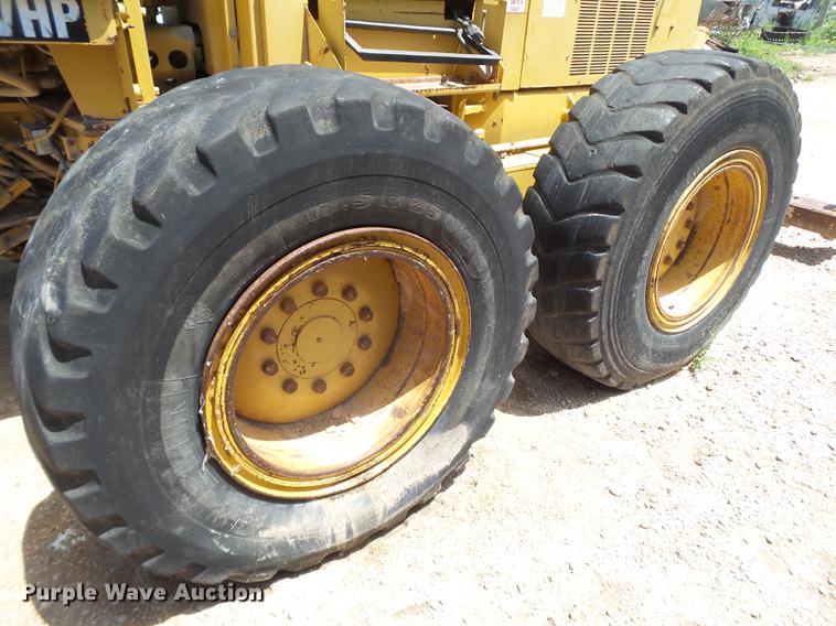 image for item DE1380 1996 Caterpillar 143H motor grader