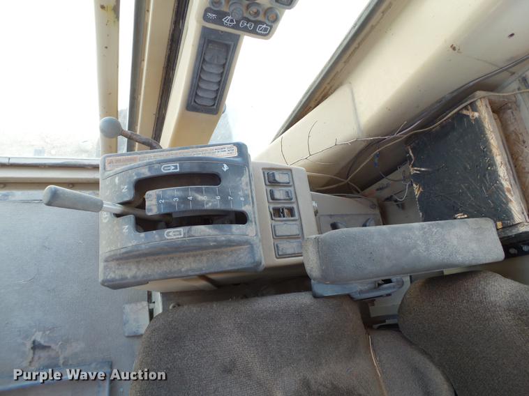 image for item DE1380 1996 Caterpillar 143H motor grader