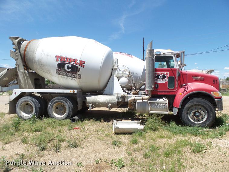 image for item DE1385 2009 Peterbilt 340 ready mix truck