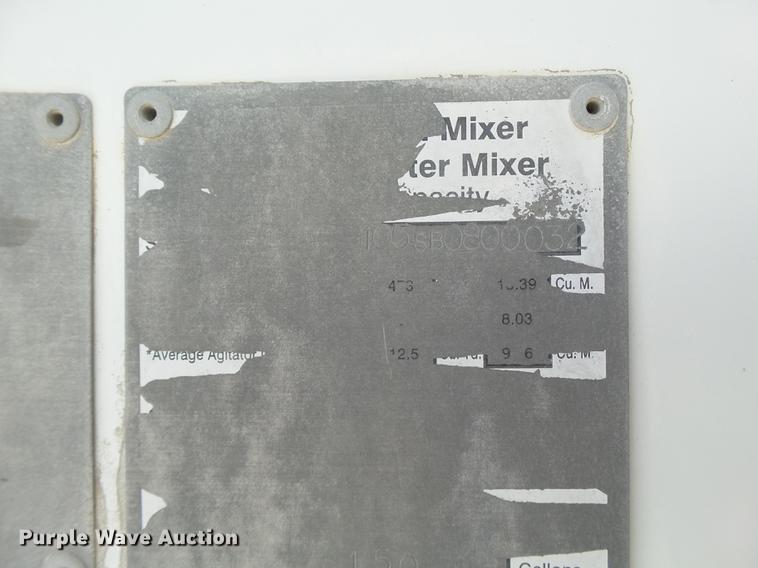 image for item DE1385 2009 Peterbilt 340 ready mix truck