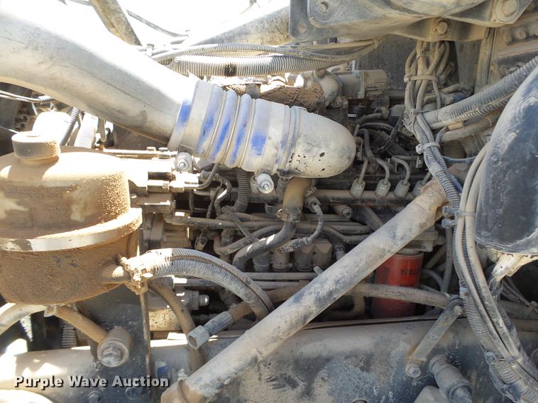 image for item DE1385 2009 Peterbilt 340 ready mix truck