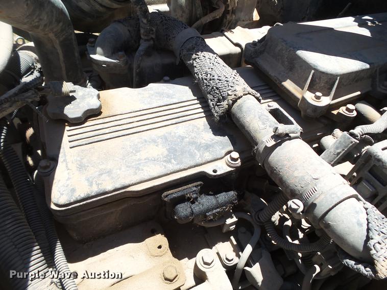 image for item DE1385 2009 Peterbilt 340 ready mix truck