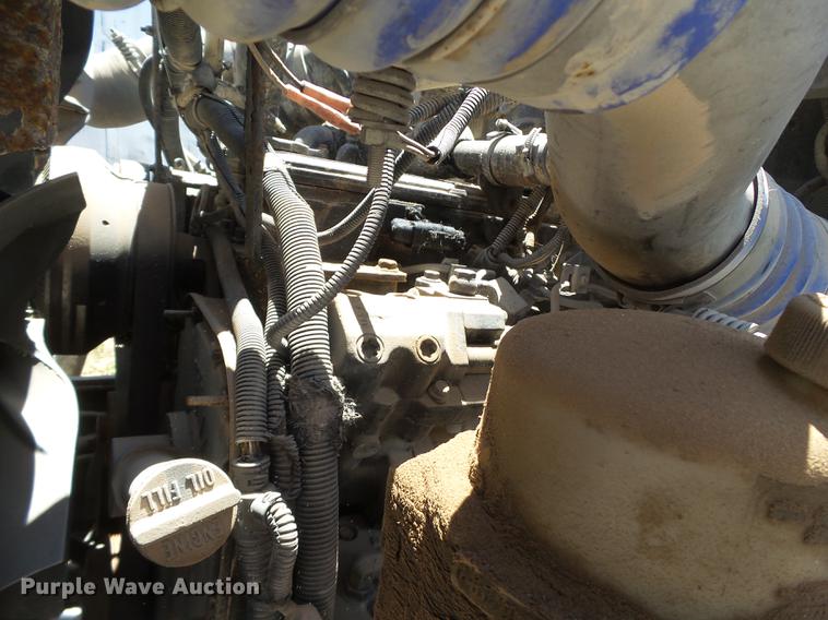 image for item DE1385 2009 Peterbilt 340 ready mix truck