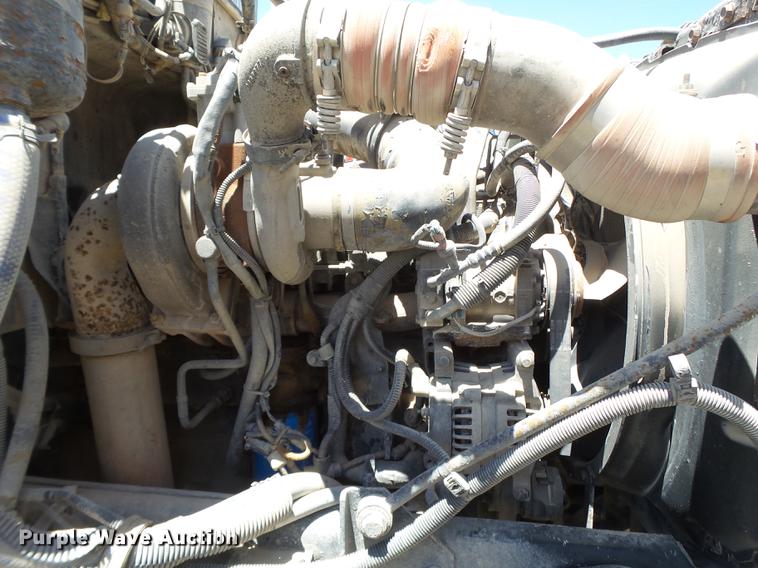 image for item DE1385 2009 Peterbilt 340 ready mix truck