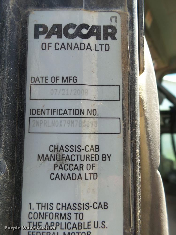 image for item DE1385 2009 Peterbilt 340 ready mix truck