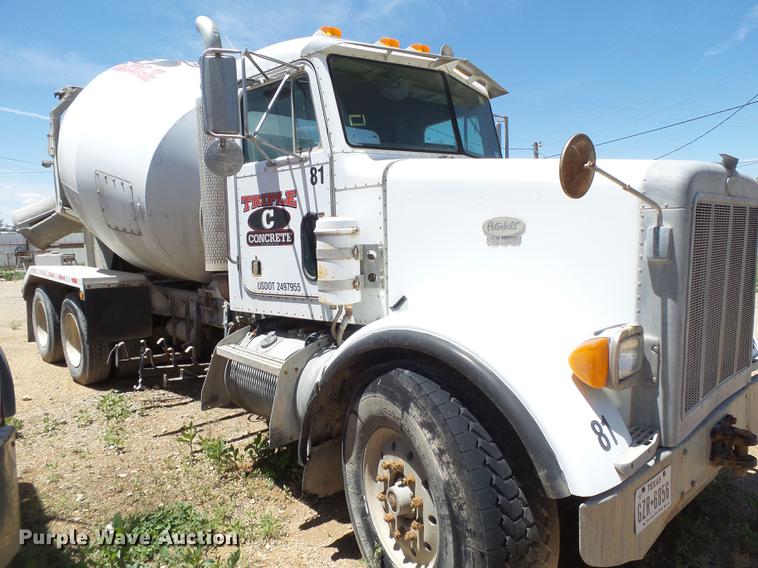 image for item DE1386 1999 Peterbilt 357 ready mix truck