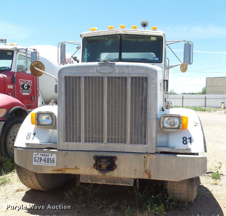 image for item DE1386 1999 Peterbilt 357 ready mix truck