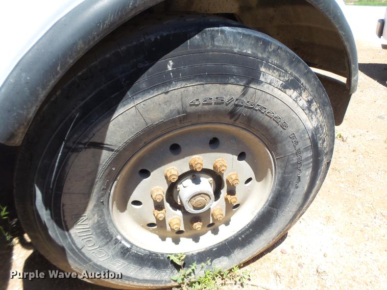 image for item DE1386 1999 Peterbilt 357 ready mix truck