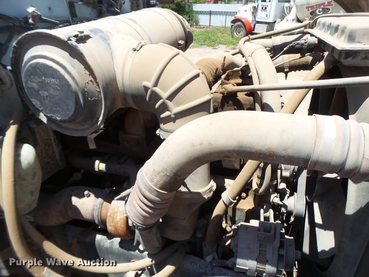 image for item DE1386 1999 Peterbilt 357 ready mix truck