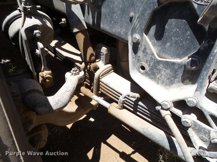 image for item DE1386 1999 Peterbilt 357 ready mix truck