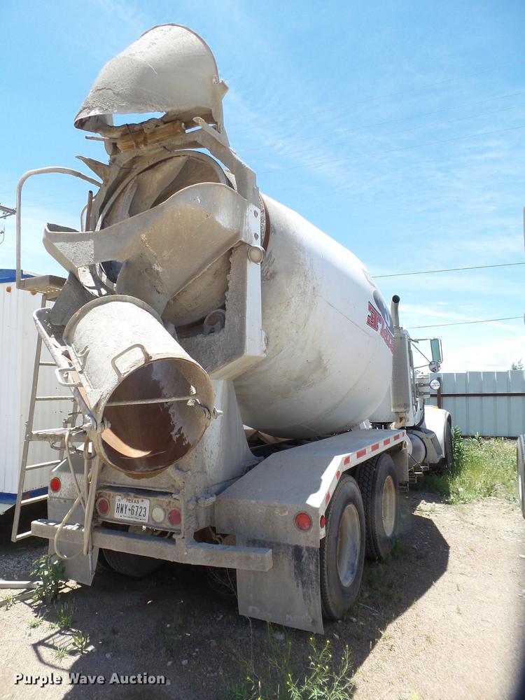 image for item DE1388 2000 Peterbilt 357 ready mix truck