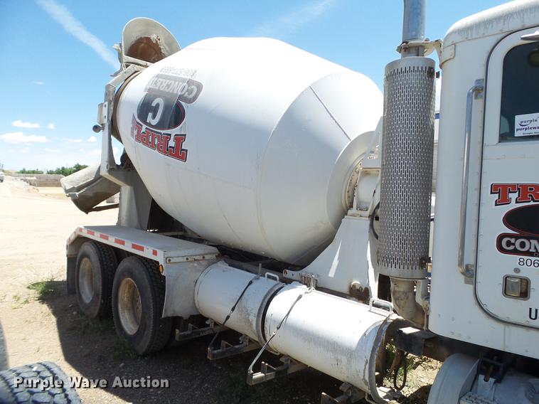 image for item DE1388 2000 Peterbilt 357 ready mix truck