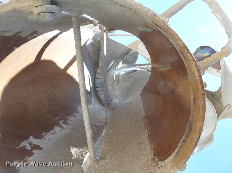 image for item DE1388 2000 Peterbilt 357 ready mix truck