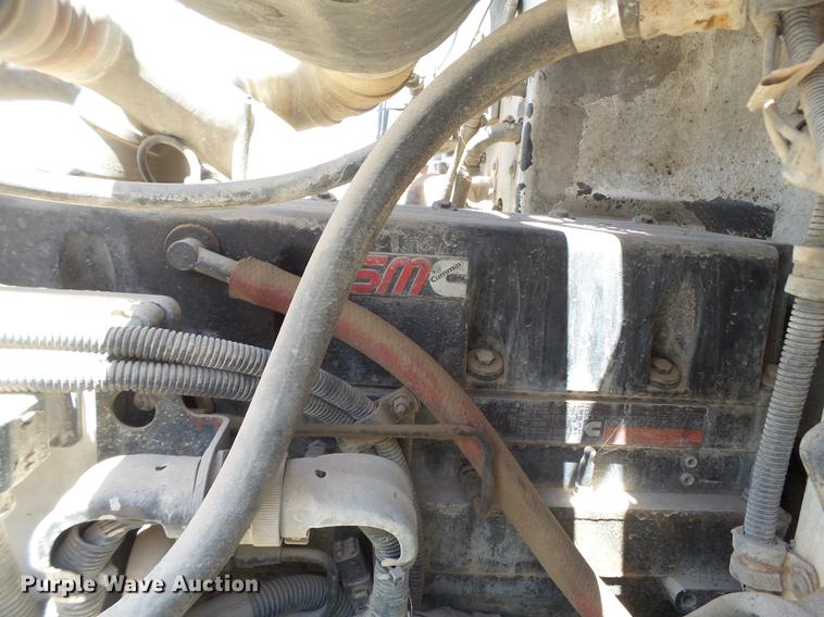 image for item DE1388 2000 Peterbilt 357 ready mix truck