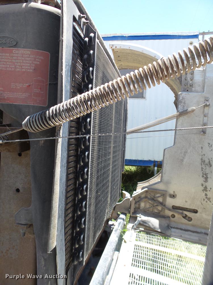 image for item DE1388 2000 Peterbilt 357 ready mix truck