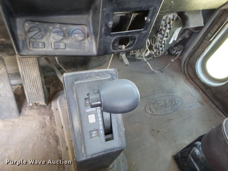 image for item DE1388 2000 Peterbilt 357 ready mix truck