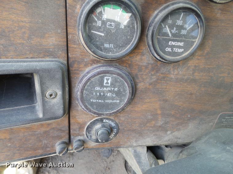 image for item DE1388 2000 Peterbilt 357 ready mix truck