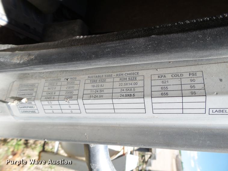 image for item DE1388 2000 Peterbilt 357 ready mix truck