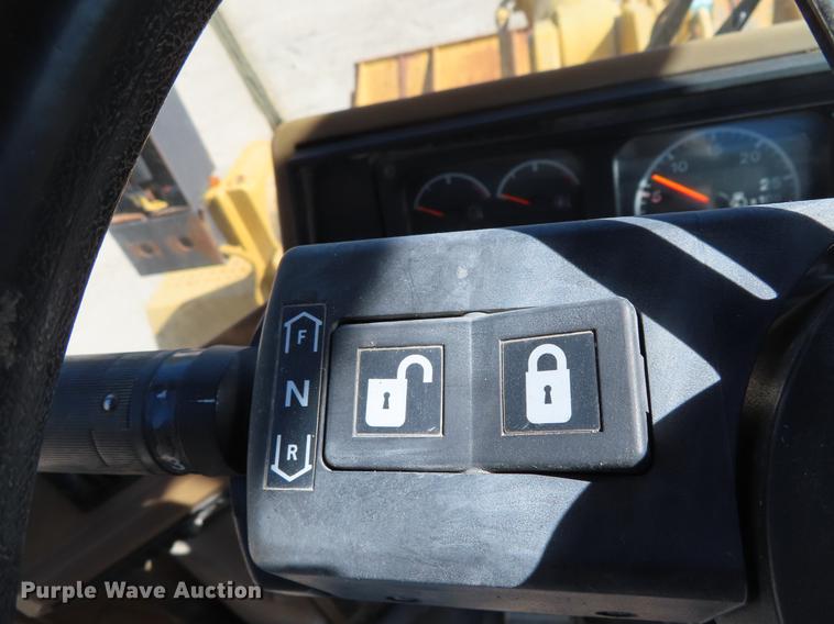 image for item DE3469 1996 Caterpillar 950F Series II wheel loader