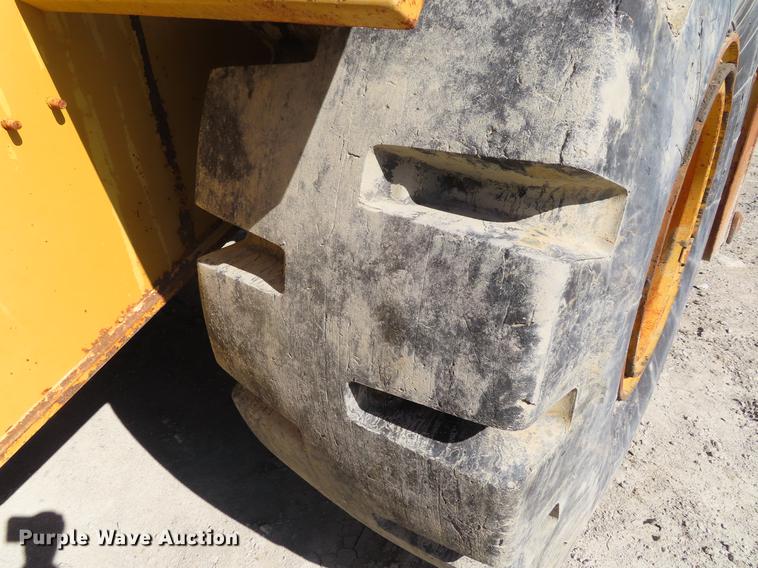 image for item DE3469 1996 Caterpillar 950F Series II wheel loader