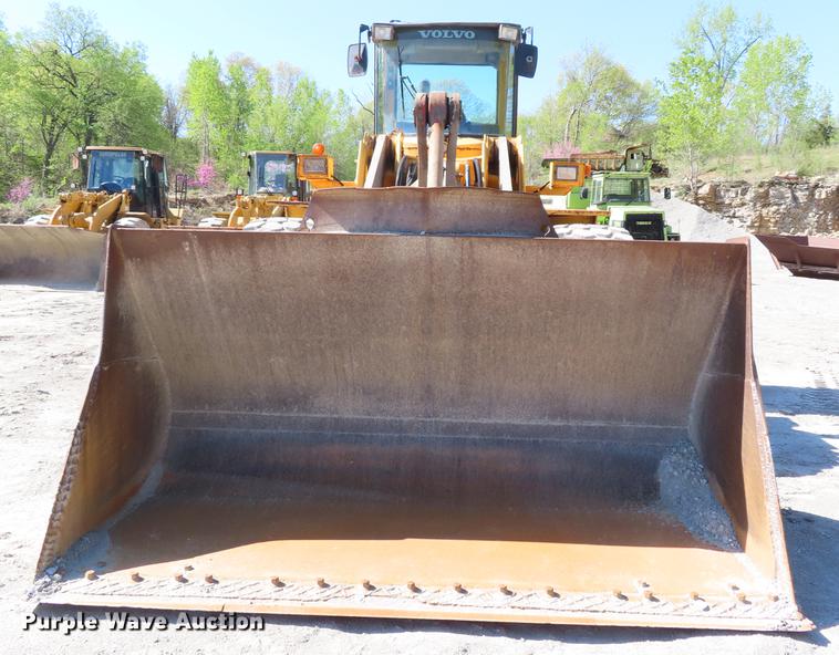 image for item DE3470 1992 Volvo L180 wheel loader