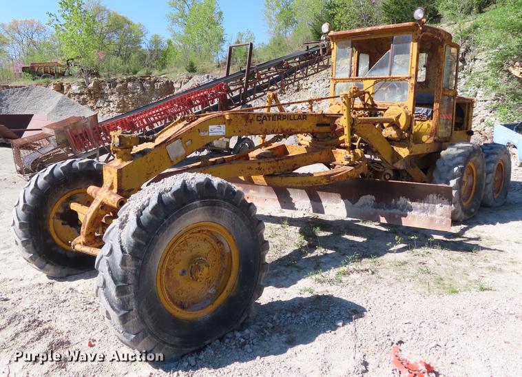 image for item DE3471 Caterpillar 12 rigid frame motor grader