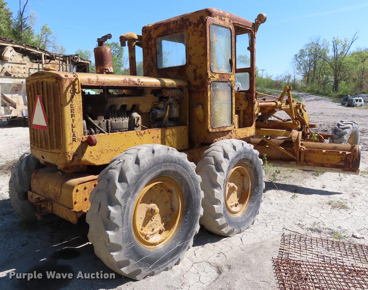 image for item DE3471 Caterpillar 12 rigid frame motor grader