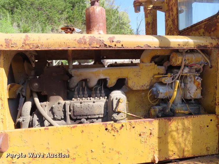 image for item DE3471 Caterpillar 12 rigid frame motor grader