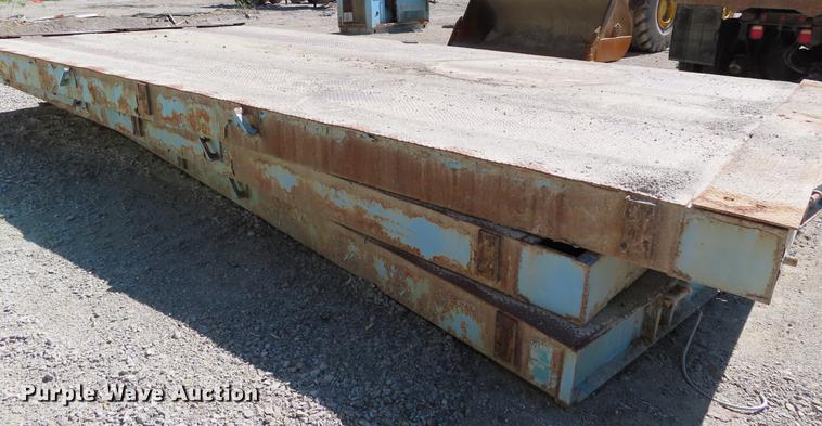 image for item DE3473 (3) scales